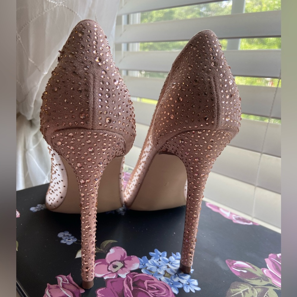 New Rumbidzo Rhinestone over mesh and Satin Pumps Size 9